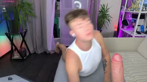 holy_eggs_00 online show from July 28, 5:12 pm