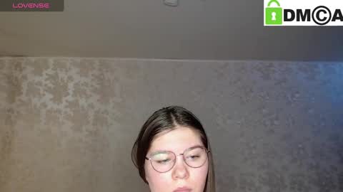 Welcome guys  Pleasure to see you all here  My name is MichaelaTip menu is active Private is open  online show from December 11, 3:13 am