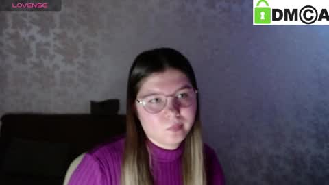 Snapshot of holy_michela chatting on March 4, 8:35 am Welcome guys Pleasure to see you all here My name is MichaelaTip menu is active Private is open online show from March 4, 8:35 am