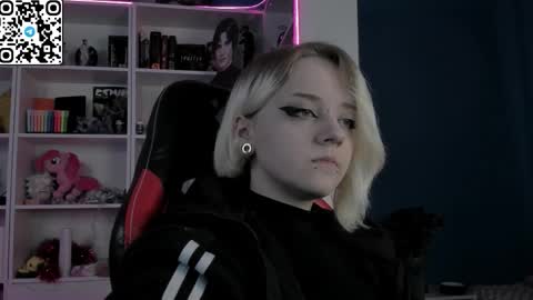 holy_mistresss online show from February 28, 8:59 am