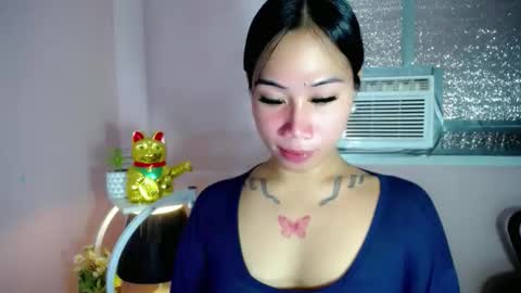 holy_samyx online show from October 25, 4:09 am