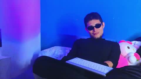      online show from October 28, 6:50 am