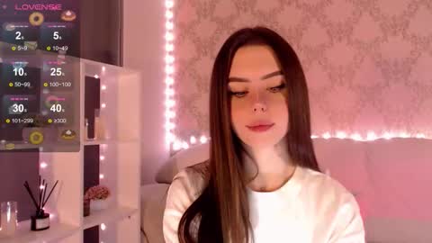 Mia online show from October 2, 3:35 am