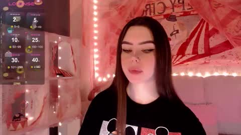 Mia online show from November 2, 3:42 am