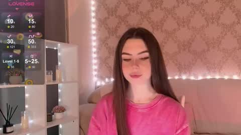 Mia online show from November 20, 3:28 am