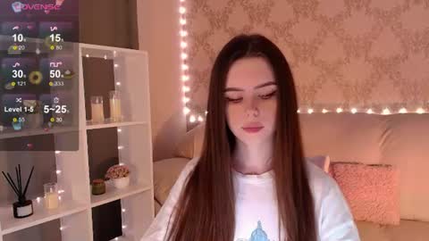 Mia online show from July 5, 4:19 am