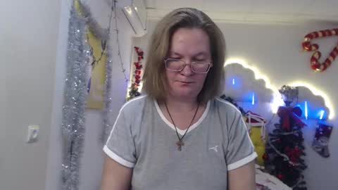 Snapshot of holymilfa chatting on January 5, 5:20 pm holymilfa online show from January 5, 5:20 pm