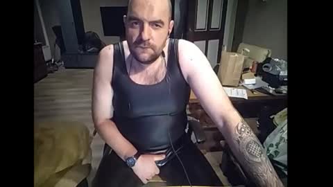 Thomass online show from November 3, 10:10 pm