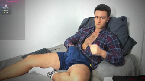 Snapshot of honestandrew chatting on December 10, 4:17 pm Andrew online show from December 10, 4:17 pm