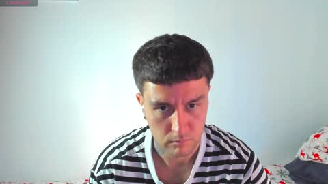 Snapshot of honestandrew chatting on December 29, 11:29 am Andrew online show from December 29, 11:29 am