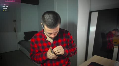 Snapshot of honestandrew chatting on January 31, 6:35 am Andrew online show from January 31, 6:35 am