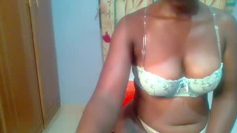 honey_beb online show from February 21, 1:55 am