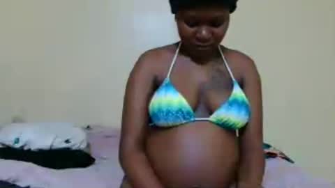 Snapshot of honey_bumb chatting on June 14, 7:38 pm SILVIA online show from June 14, 7:38 pm