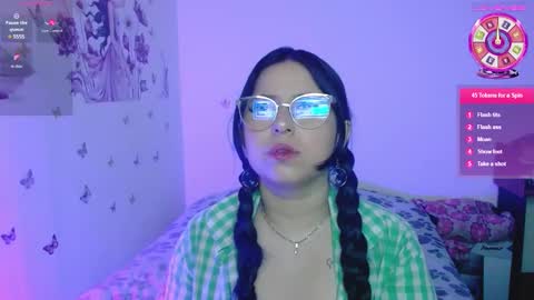 Snapshot of honey_buns_1 chatting on March 11, 10:07 am mimi online show from March 11, 10:07 am