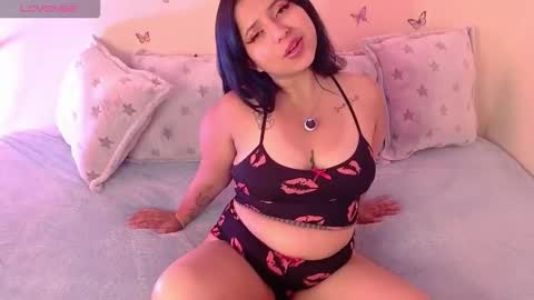 mimi online show from November 9, 10:46 am