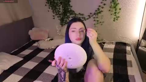 Honey online show from June 17, 1:41 am