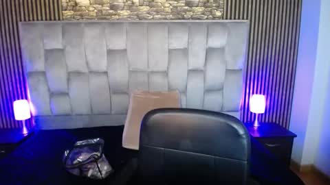 Honney online show from December 19, 4:23 am