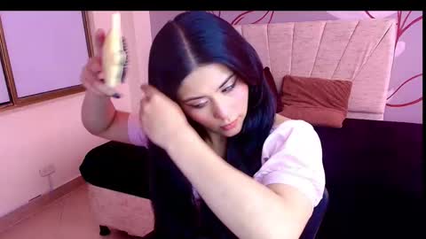 Honey Love online show from October 25, 1:40 pm