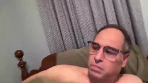 Snapshot of honey_man14 chatting on February 22, 1:09 pm honey_man14 online show from February 22, 1:09 pm