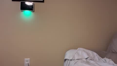 Snapshot of honey_man14 chatting on February 24, 3:26 am honey_man14 online show from February 24, 3:26 am