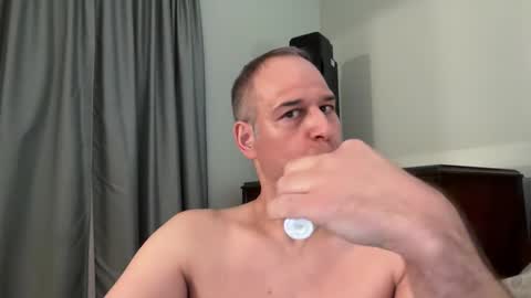 Snapshot of honey_man14 chatting on March 21, 11:48 am honey_man14 online show from March 21, 11:48 am