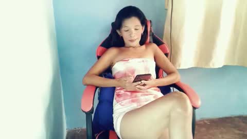 Snapshot of honey_mollyxx chatting on March 11, 12:38 am honey_mollyxx online show from March 11, 12:38 am