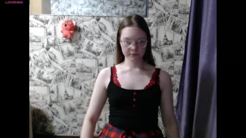 Lina online show from December 11, 3:15 pm