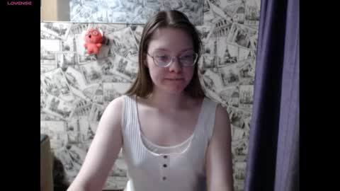 Lina online show from December 19, 2:57 pm