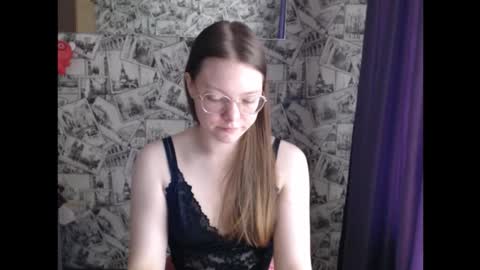 Lina online show from September 15, 9:31 am