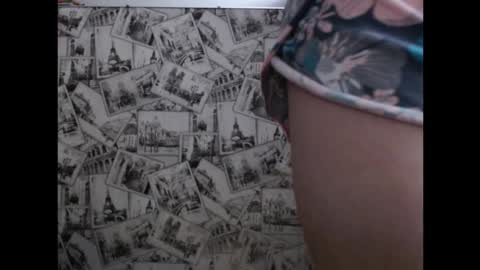 Snapshot of honey_mood chatting on September 22, 7:10 am Lina online show from September 22, 7:10 am