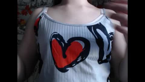 Snapshot of honey_mood chatting on November 13, 5:28 am Lina online show from November 13, 5:28 am