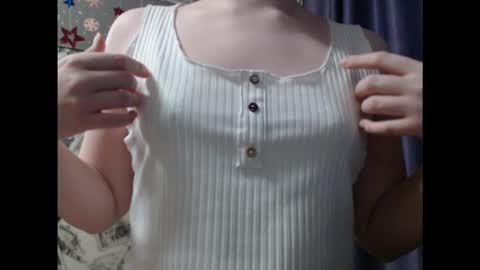 Snapshot of honey_mood chatting on December 15, 11:36 am Lina online show from December 15, 11:36 am