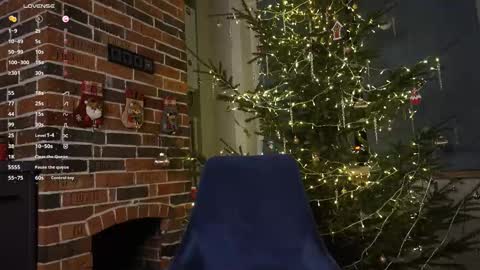 honey_pixie online show from December 24, 8:38 pm
