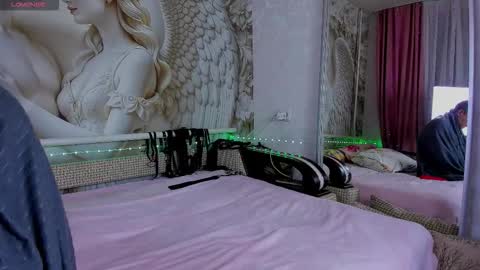 CHRISTIE and HERALD online show from October 13, 10:48 am