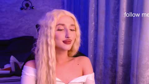 honey_sunset online show from November 9, 7:23 pm