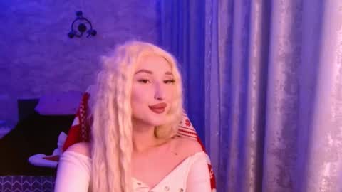 honey_sunset online show from January 8, 11:40 pm