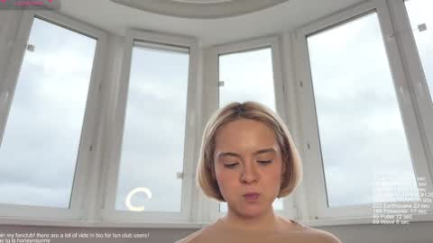 Snapshot of honey_sunshine chatting on October 27, 9:46 am Jenyanew vid how I squirt in forest in bio online show from October 27, 9:46 am