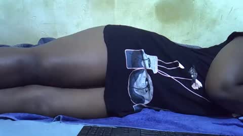 honey_sunshiny online show from March 17, 6:17 am