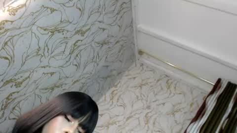 honey_swellens online show from June 26, 3:49 pm