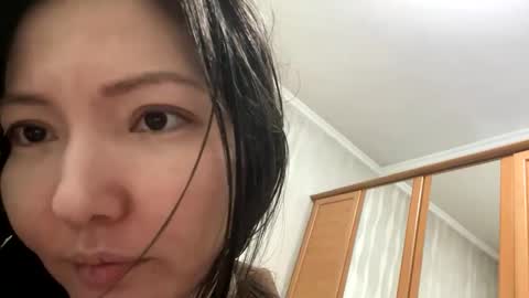 honey_yuzu online show from January 6, 7:34 am