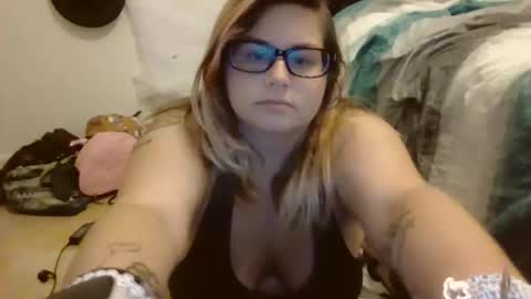 HoneyBear online show from October 22, 1:50 am