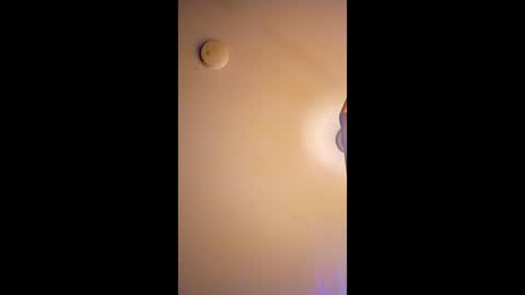 honeybear2026 online show from December 17, 5:02 am