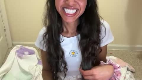 honeybeebaby12 online show from November 3, 4:36 am