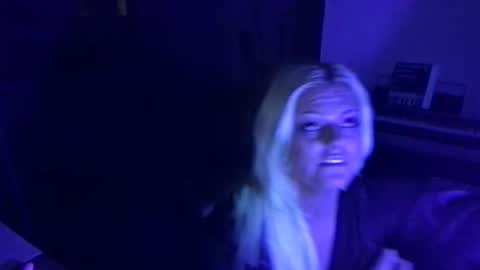 honeybuhnny online show from February 27, 2:06 pm