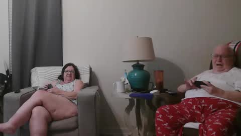 Snapshot of honeybuns344636 chatting on January 31, 11:56 am Honey online show from January 31, 11:56 am