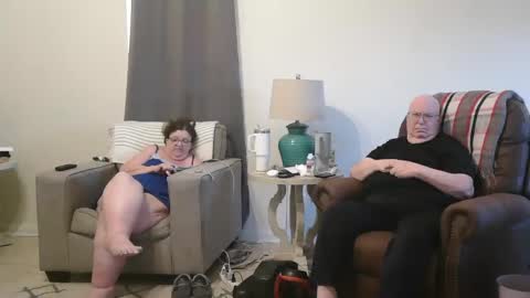 Snapshot of honeybuns344636 chatting on February 26, 10:42 pm Honey online show from February 26, 10:42 pm