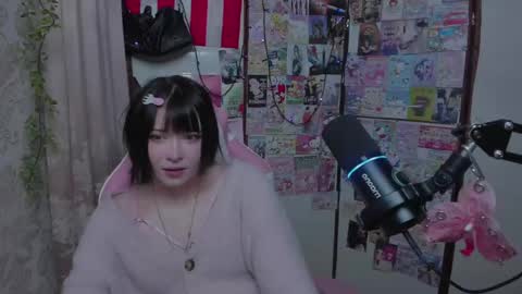Mia online show from June 4, 6:14 pm