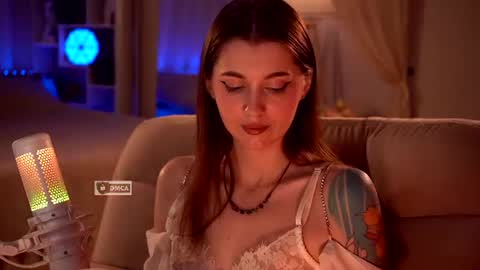 honeycherry_ online show from July 21, 9:28 pm