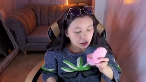 honeydoll_tf online show from June 17, 1:01 pm