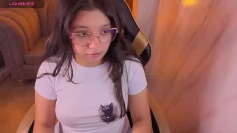 honeydoll_tf online show from July 24, 1:09 pm